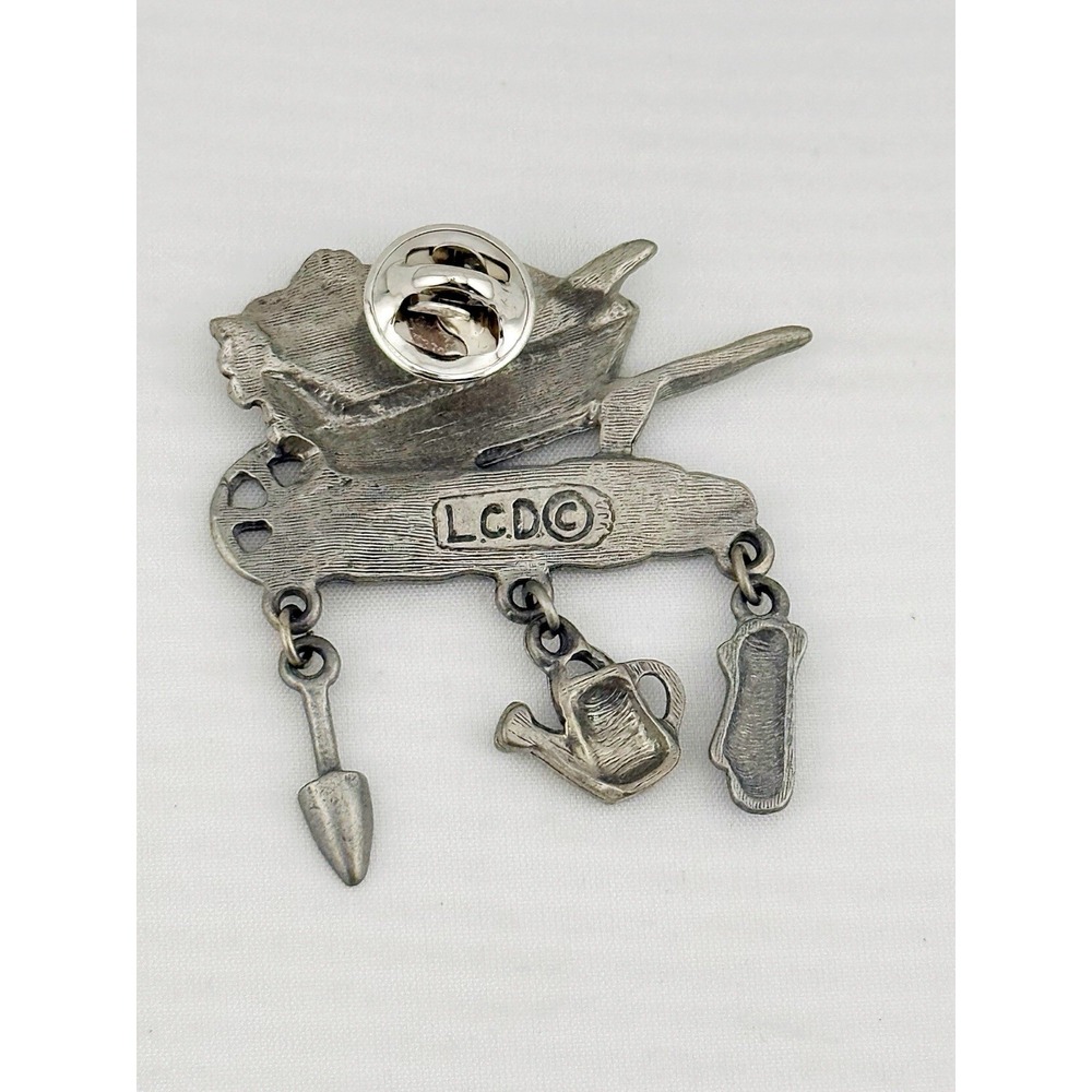 Vintage 1990's Lindsey Claire Designs Gardening Brooch. Silvertone Measure 1.5" - Picture 2 of 2